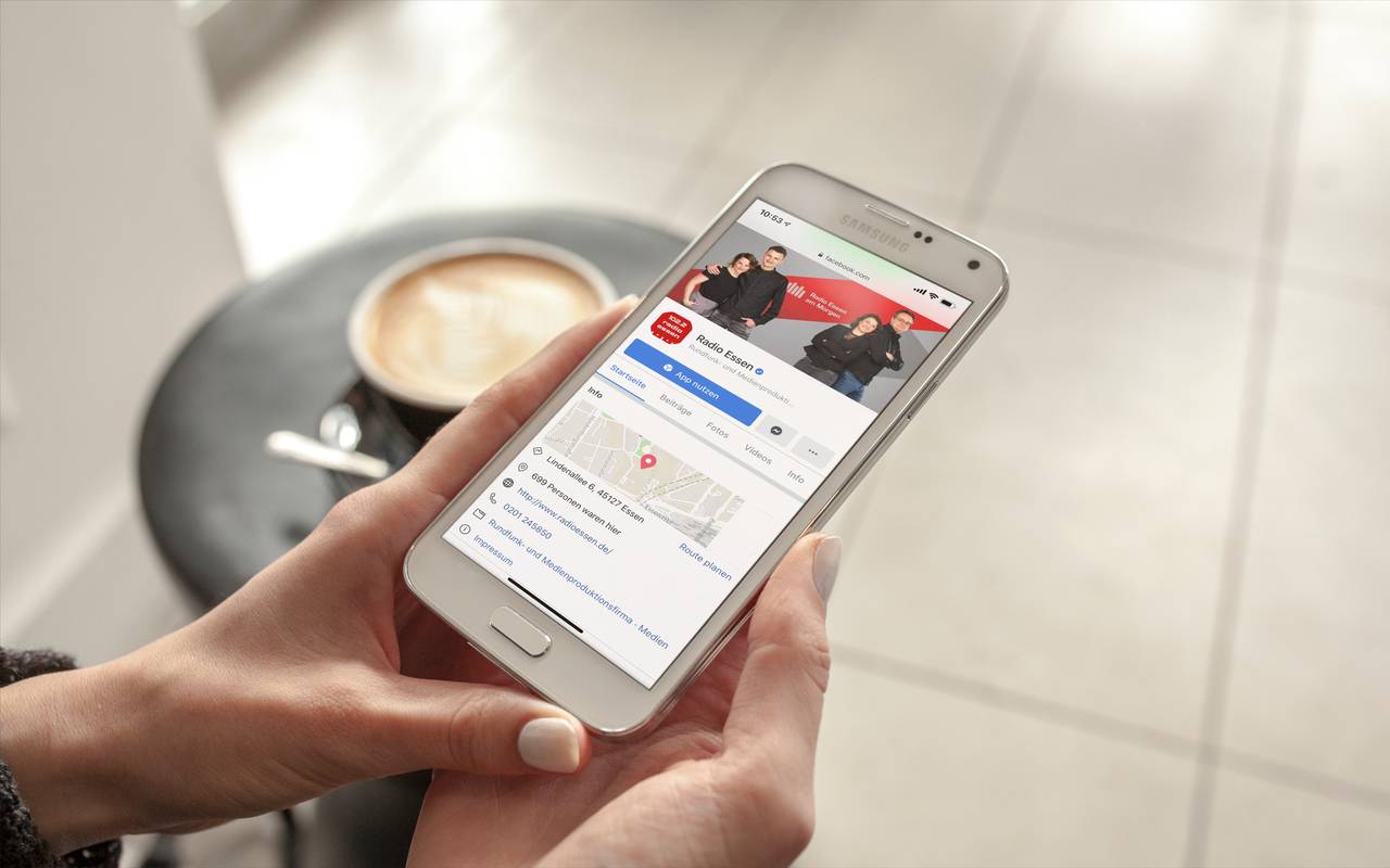 Radio Essen Facebook Seite im Smartphone