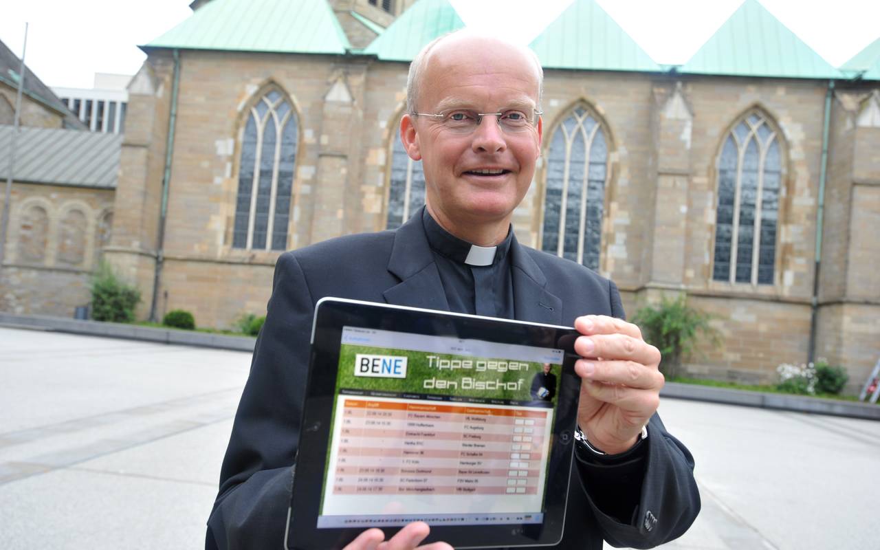 Bundesliga-Tippspiel mit Bischof Overbeck