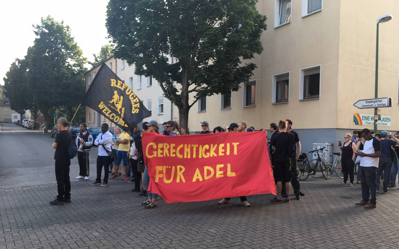 Demonstranten in Altendorf