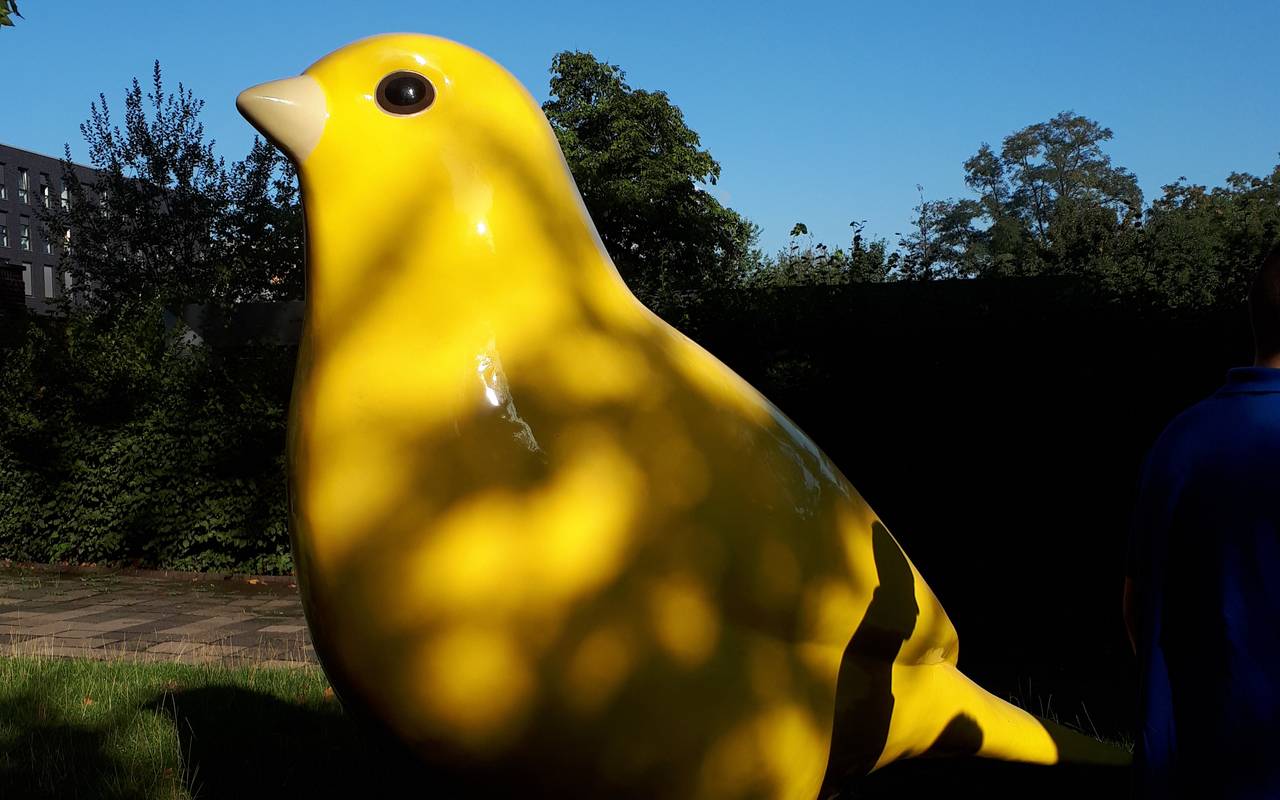 Figur eines Kanarienvogels an der Bullmannaue