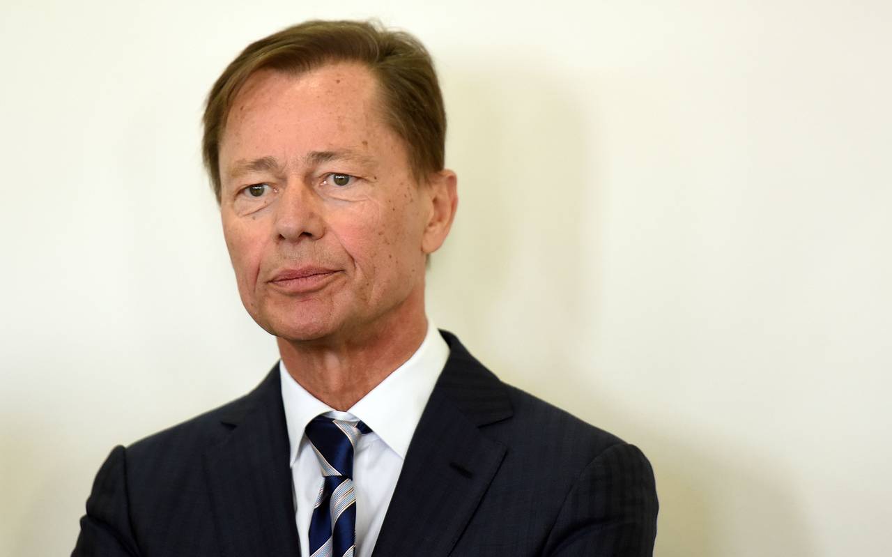 Auf dem Bild ist Thomas Middelhoff zu sehen, der unter anderem Karstadt in Bredeney führte.