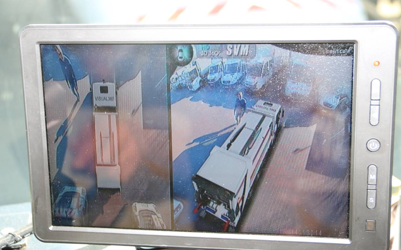 Monitorbild für den Fahrer des EBE-Müllfahrzeugs