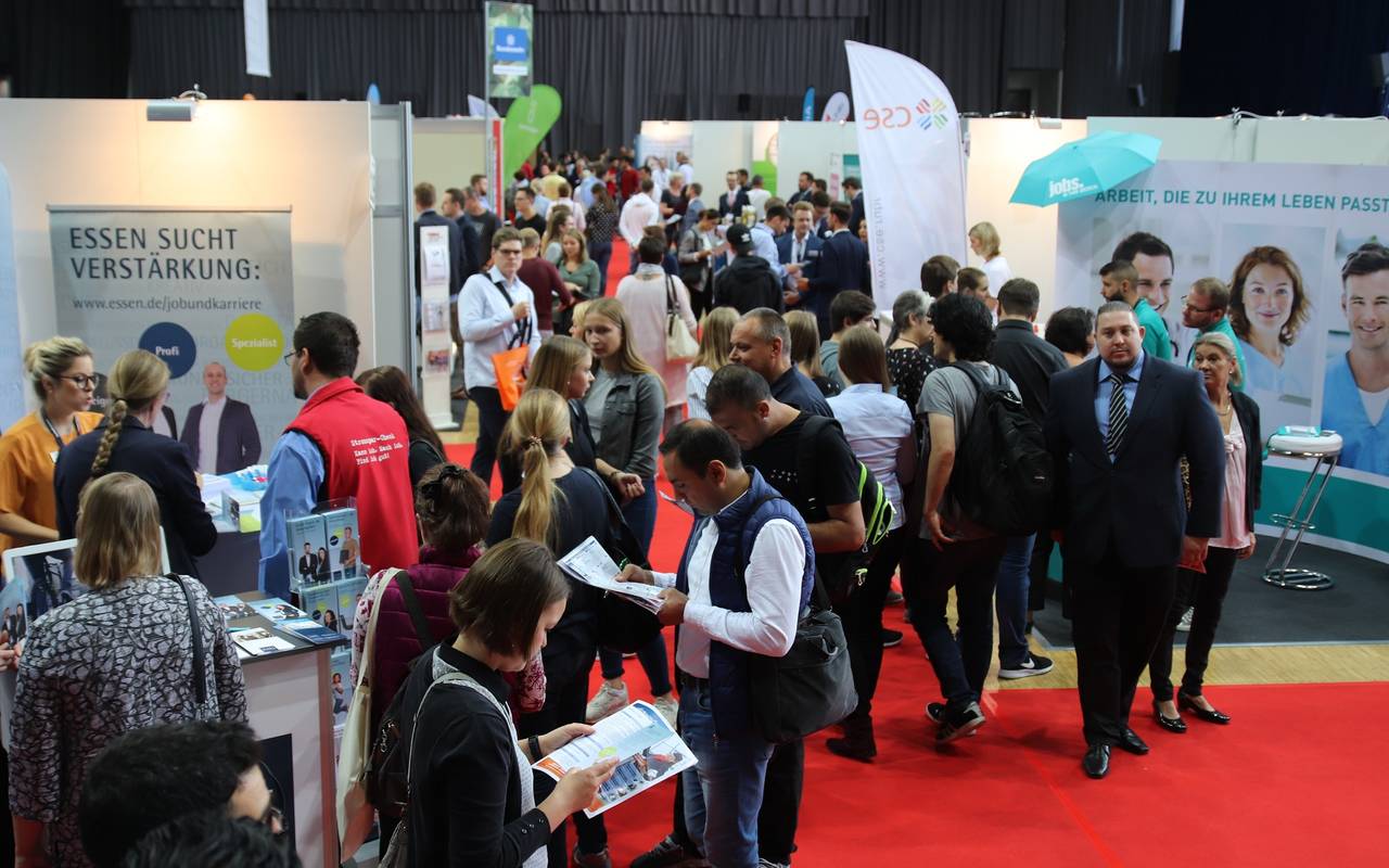 Stände auf der Jobmesse in Essen