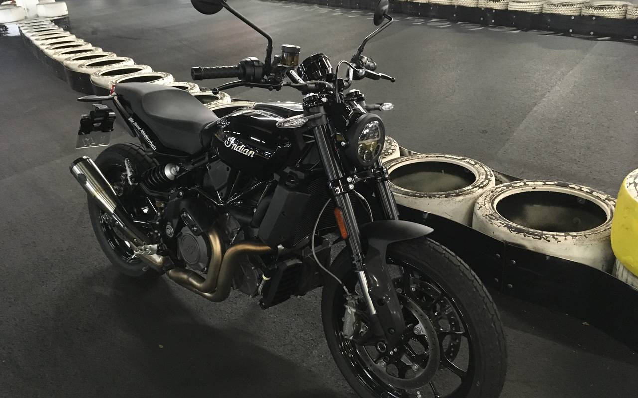 Motorrad schwarz