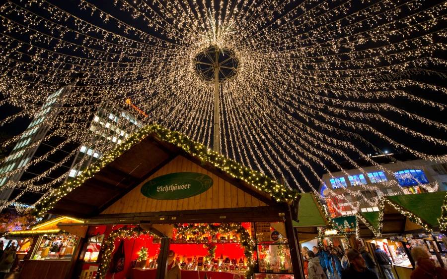 Lichternetz auf Essener Weihnachtsmarkt