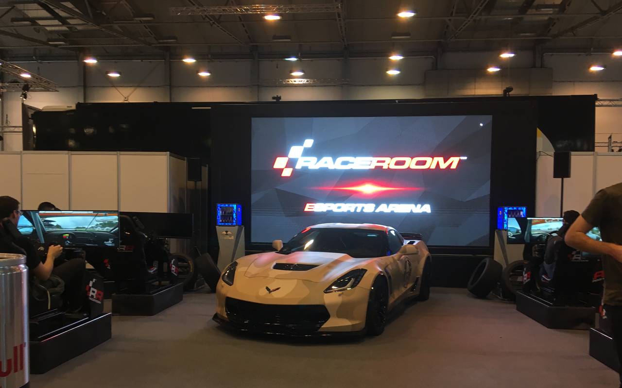 An Simulatoren kann man in Rennen gegeneinader antreten.