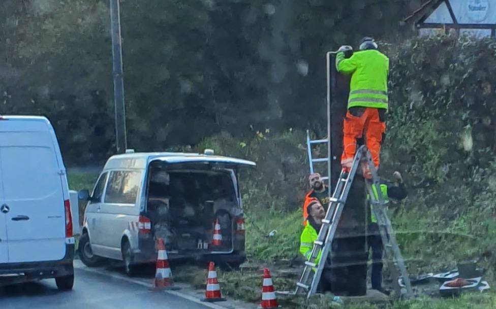 Die Blitzersäule ist von der A52 zur Bredeneyer Straße in Essen gezogen.
