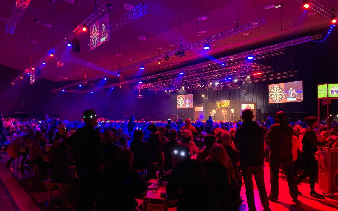 Beim Ersten Essener Darts Open traten fünf Profis aus vier Ländern an.
