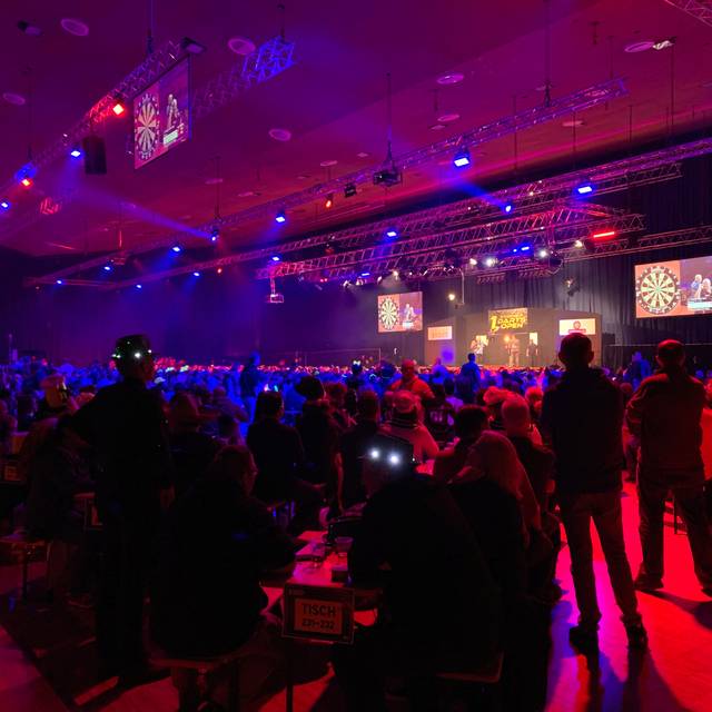 Beim Ersten Essener Darts Open traten fünf Profis aus vier Ländern an.