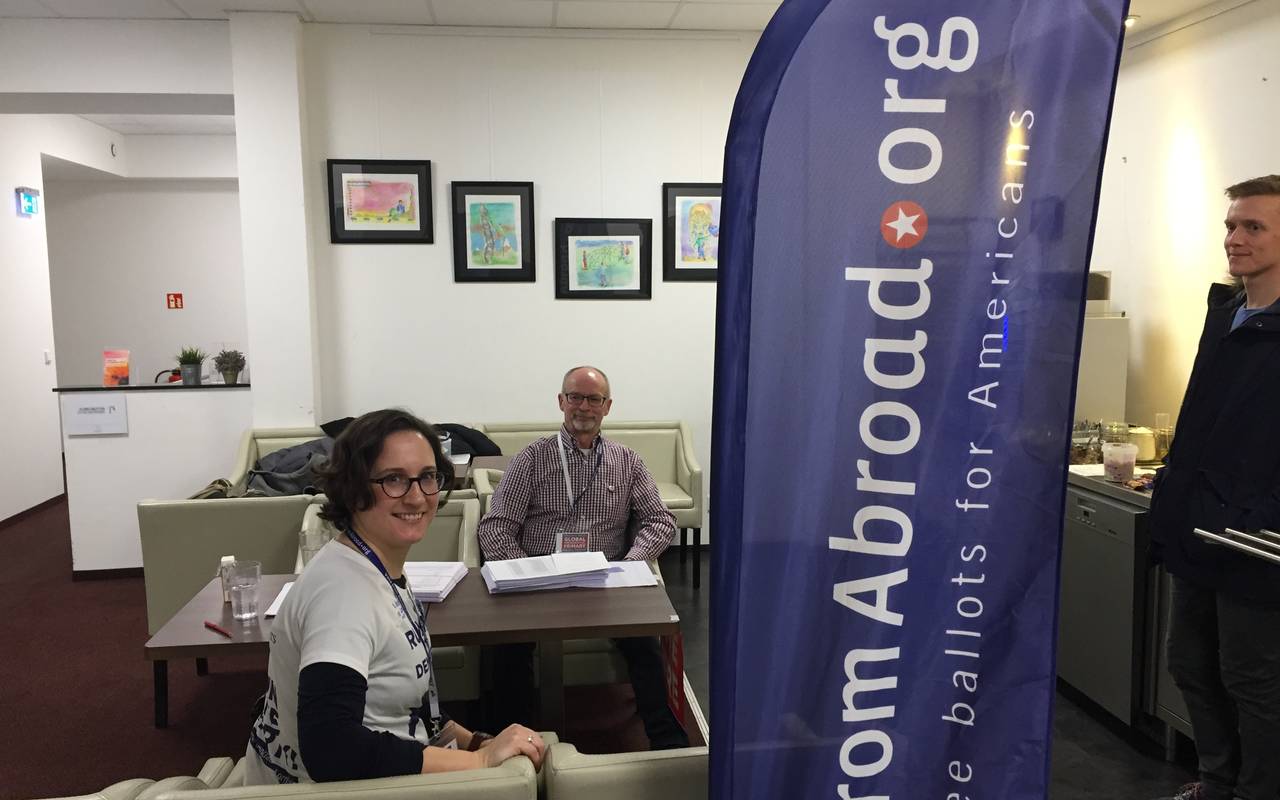 Amerikaner in Essen wählen Kandidaten für US-Wahl