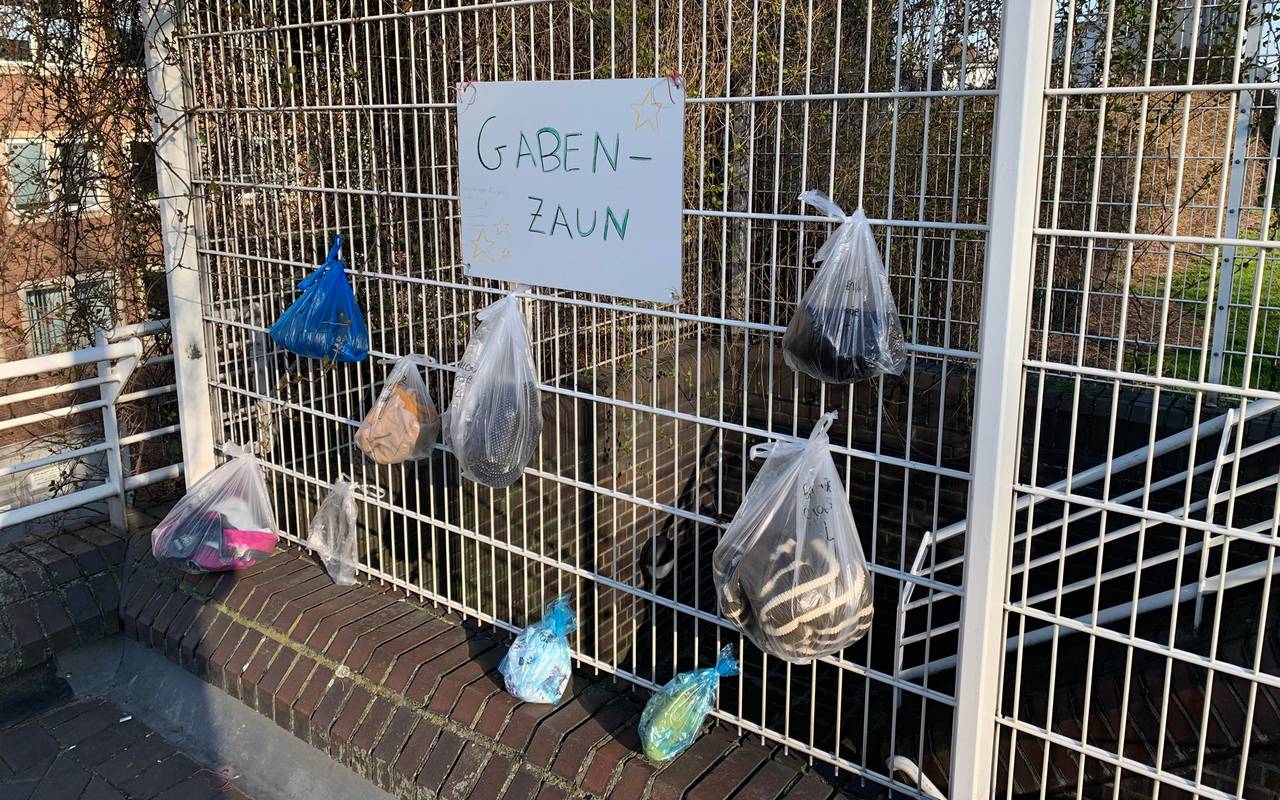Zaun mit Spenden