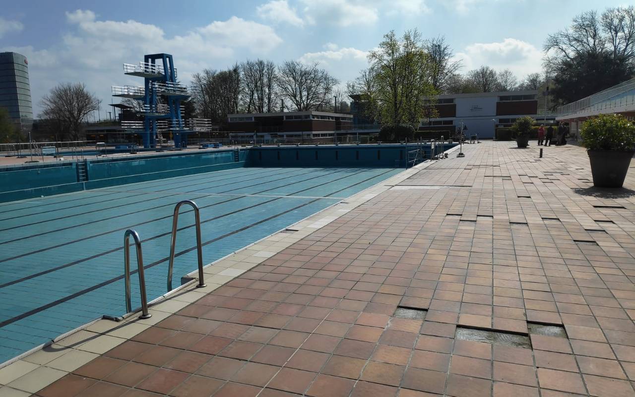 Das Grugabad in Essen wird trotz Corona-Krise für die Saison vorbereitet.