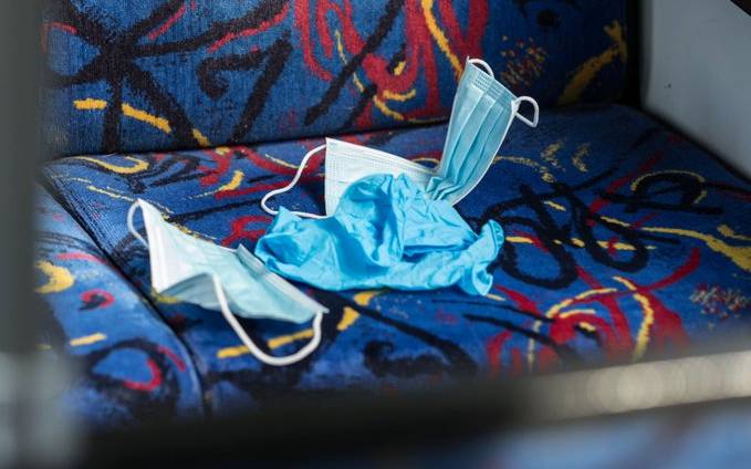 Ruhrbahn in Essen fordert Fahrgäste auf Mundschutz und Einmalhandschuhe mitzunehmen