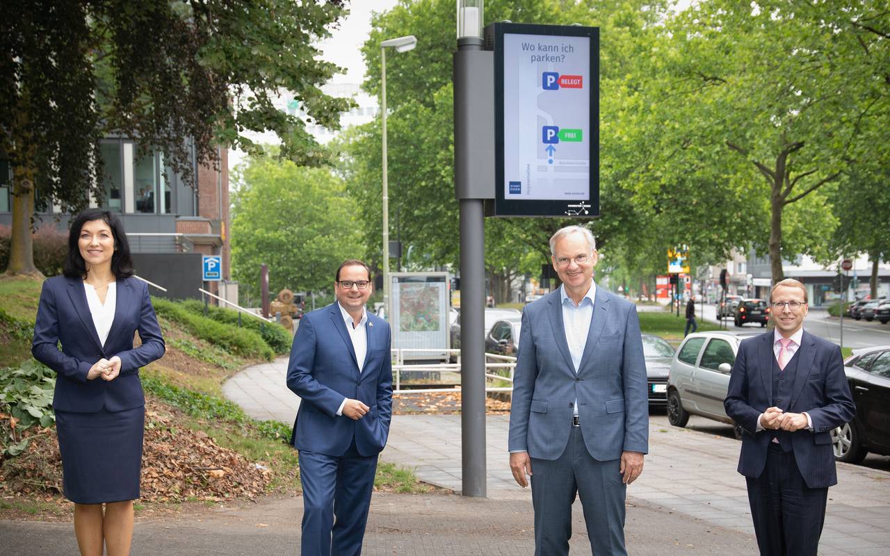 Einweihung intelligente Straßenlaternen in Essen-Südviertel