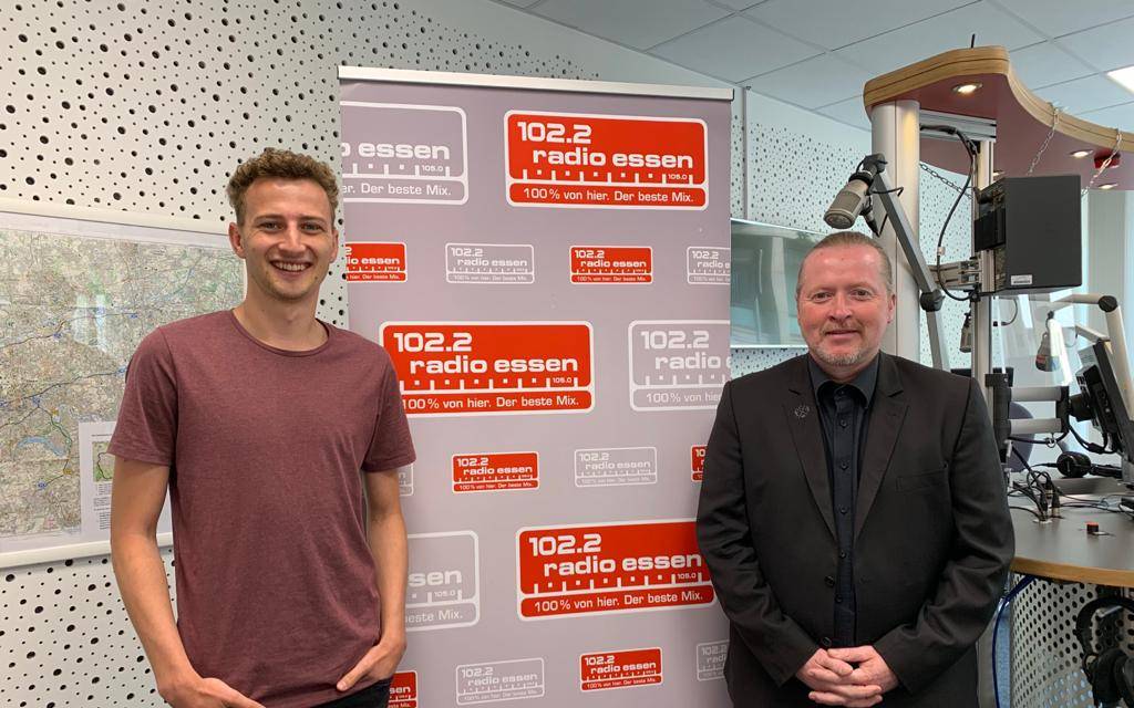 Joey Kelly (re.) mit Moderator Joshua Windelschmidt.