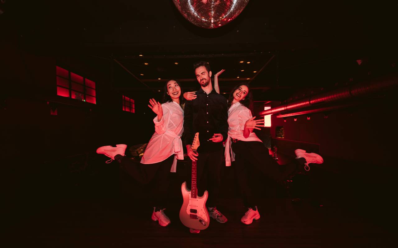 Tim Riddle in seinem Video zu "Damn"