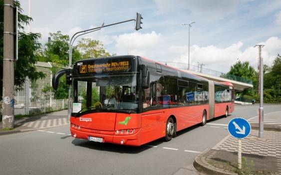 Bahn-Sperrung zwischen Essen und Duisburg. Züge fallen teilweise komplett aus, Busse und Taxis als Ersatzverkehr