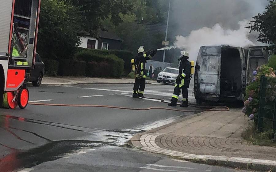 Auto brennt in Essen