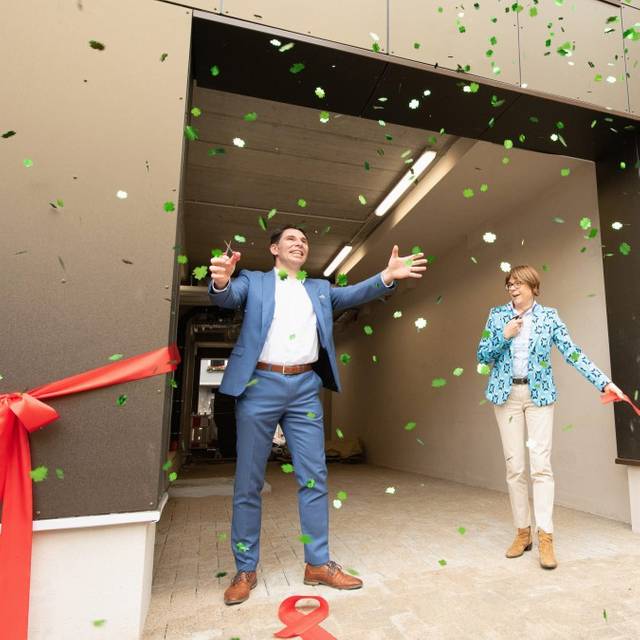 Eröffnung der Studenten-Wohnanlage "Campus 71" durch Simone Raskob (Geschäftsbereichsvorstand Umwelt, Verkehr und Sport) und Olaf Bade (Manager Deutschland, Jan Snel).