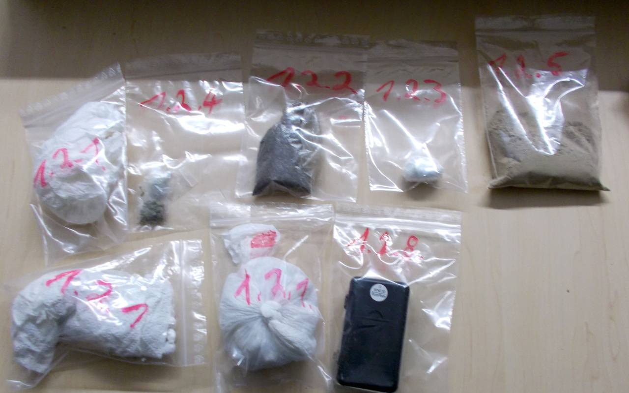 Ein Drogendealer wird im Nordviertel in Essen auf frischer Tat ertappt. Die Polizei bekommt Hinweise auf ein Drogendepot in Altenessen.
