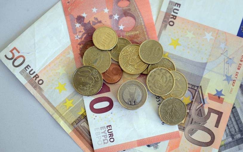 Der Tennisclub Schellenberg bekommt Geld. Damit soll er seine Umkleidekabinen und Duschen sanieren können.