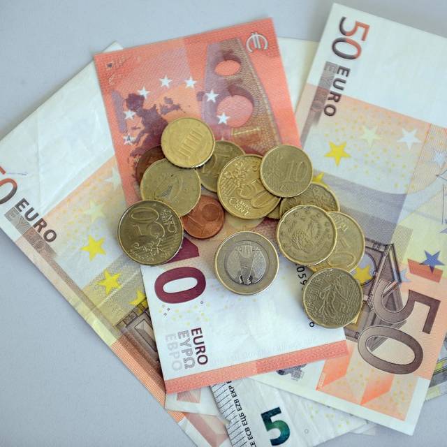Der Tennisclub Schellenberg bekommt Geld. Damit soll er seine Umkleidekabinen und Duschen sanieren können.