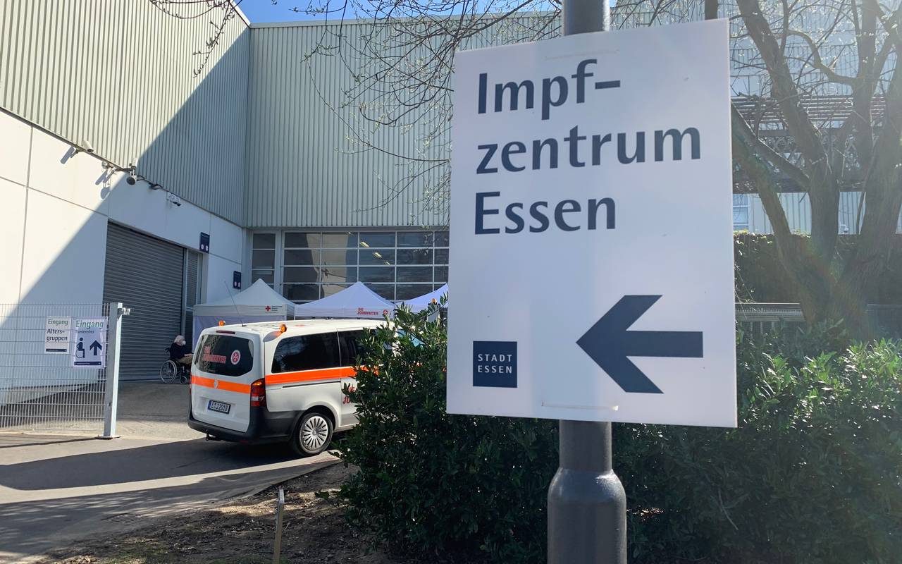 Impfzentrum Essen Schild
