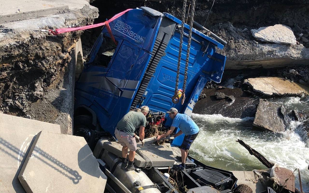 lkw-kupferdreh-radio-essen-grube-hochwasser-torwesten2.jpg