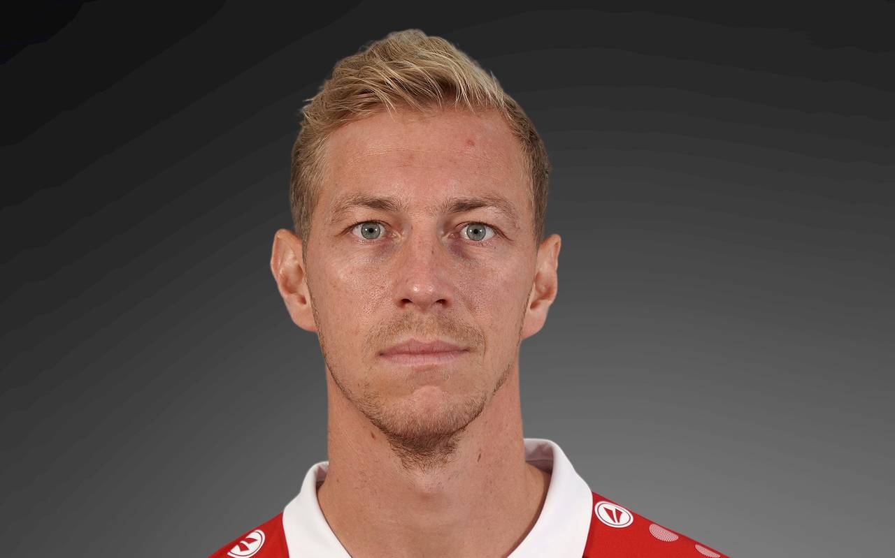 eismann_soeren-rot-weiss-essen-fussball-mannschaft-radio-essen-bergeborbeck-hafenstrasse-kader