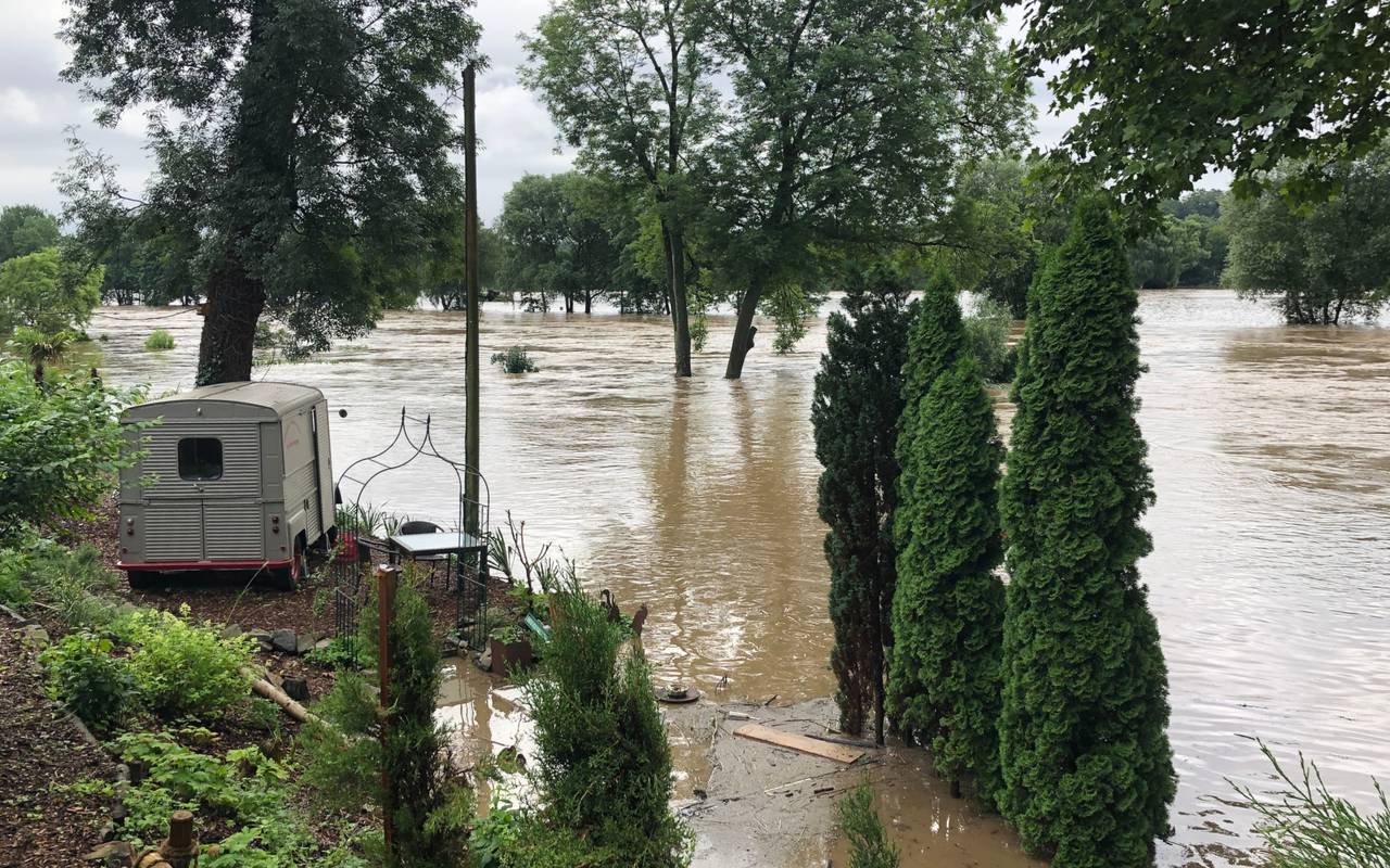 simone-bauer-radio-essen-im-ohr-ruhrcamping-hochwasser-horst