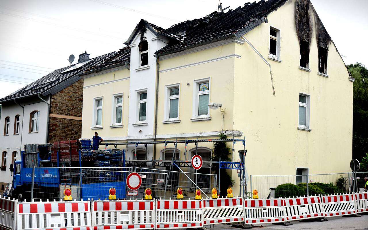 Ausgebranntes Wohnhaus an der Nierenhofer Straße in Essen-Byfang im Juli 2021