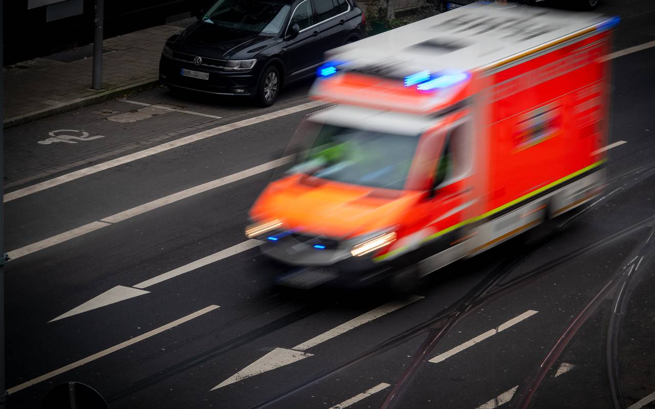 rettungswagen-feuerwehr-einsatz-blaulicht-radio-essen