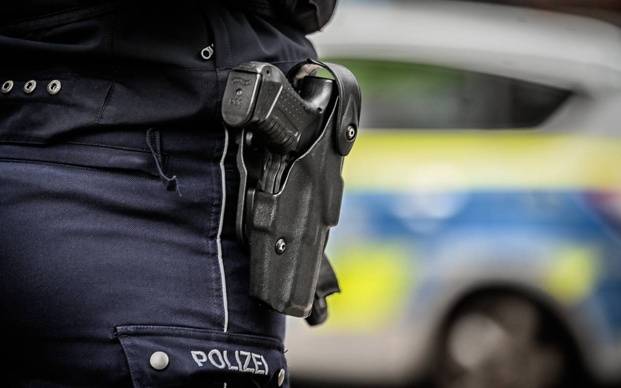 polizei-radio-essen-waffe-pistole-p99