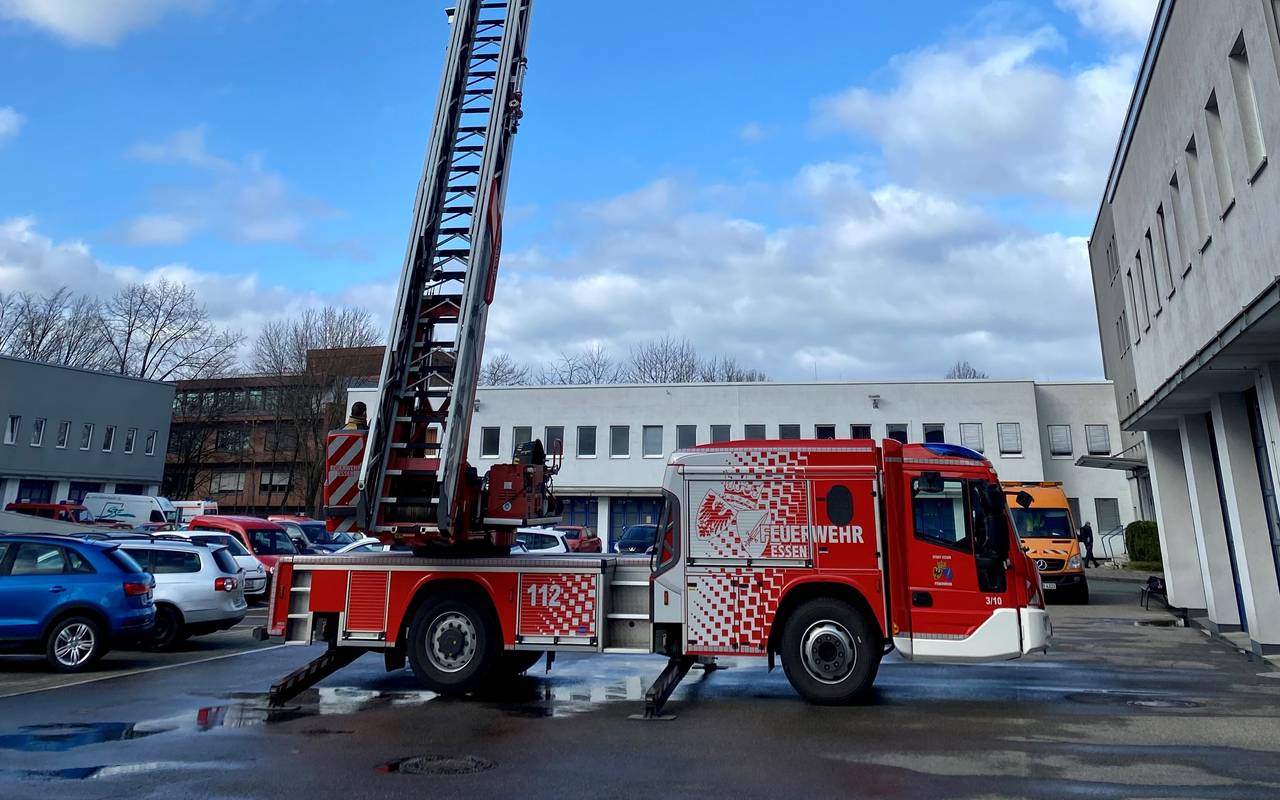 drehleiter-kostas-mitsalis-radio-essen-feuerwehr