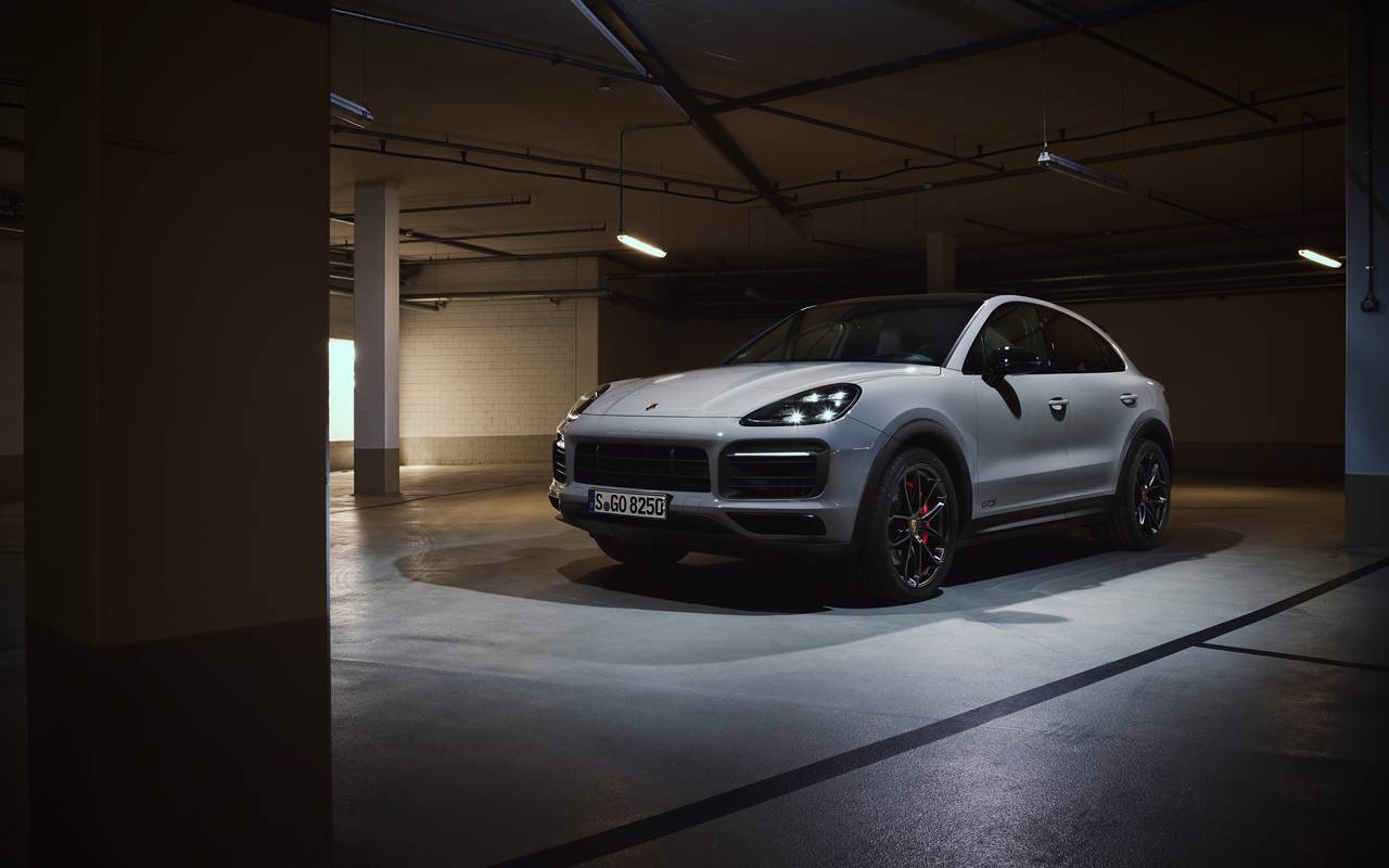 porsche-cayenne-gts-suv-radio-essen