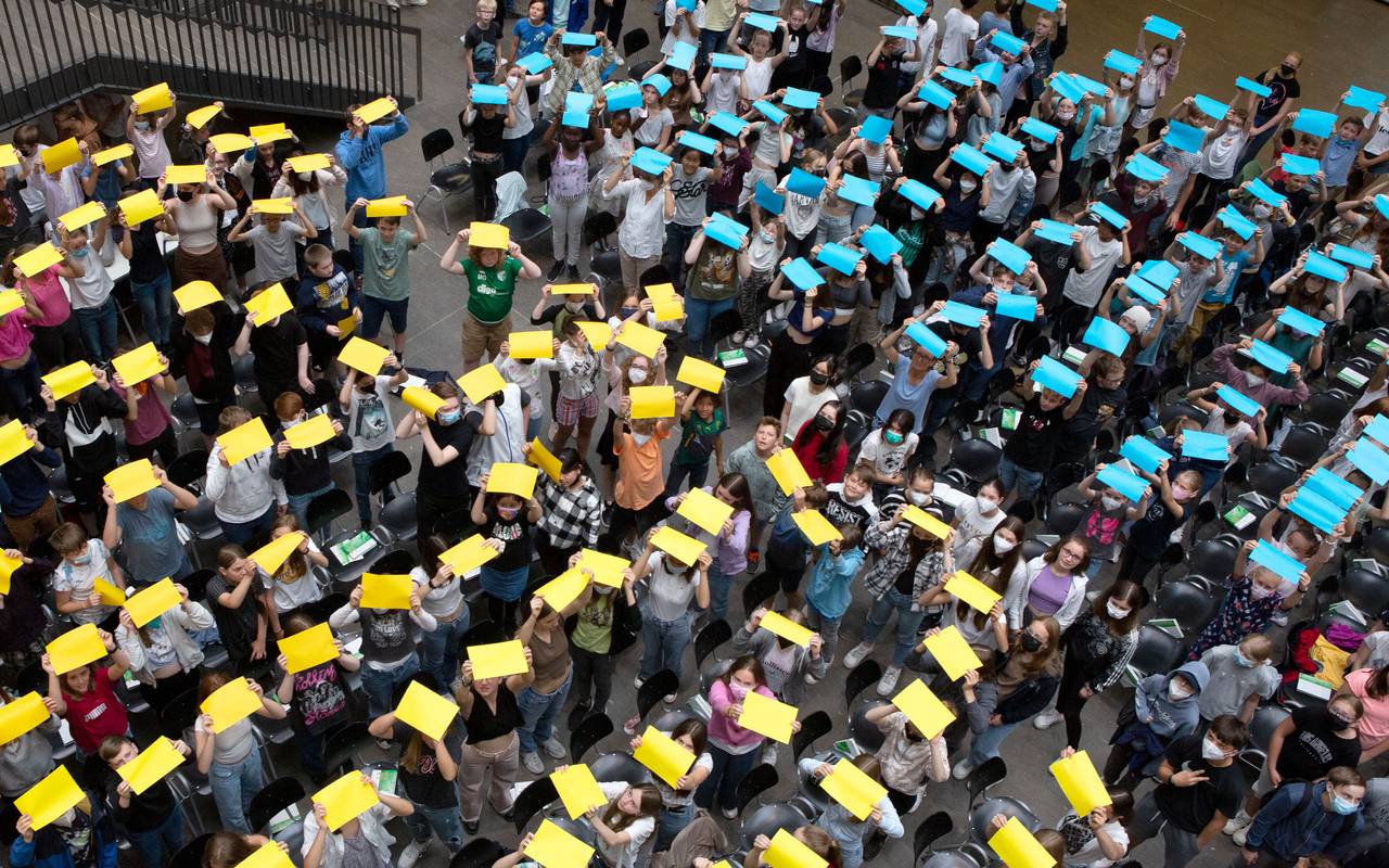 Schüler vom Mariengymnasium in Essen-Werden spenden für die Ukraine