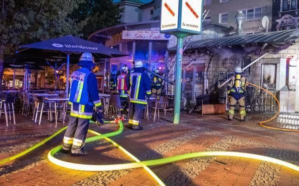 glas-cafe-feuerwehr-radio-essen-steele