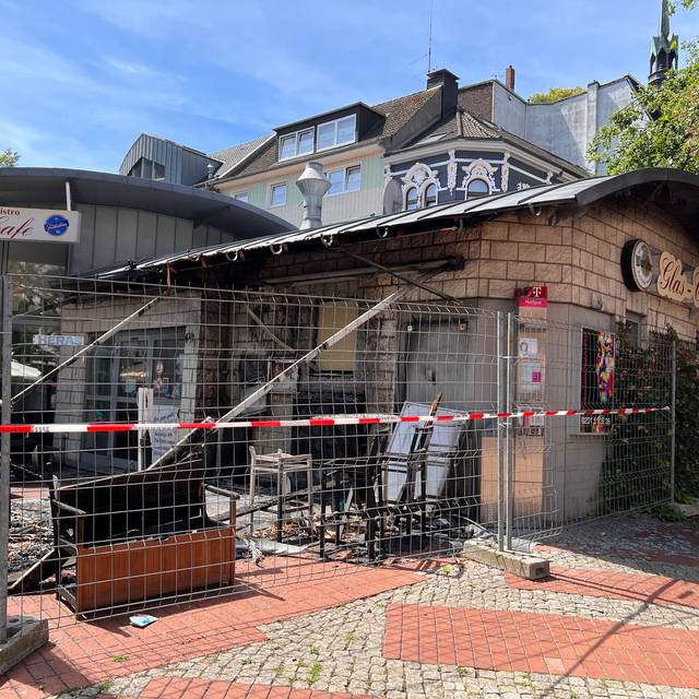 Glas Café in Essen-Steele nach dem Brand 2022