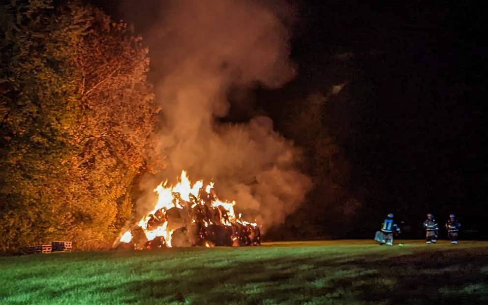 strohballen2-feuerwehr-radio-essen