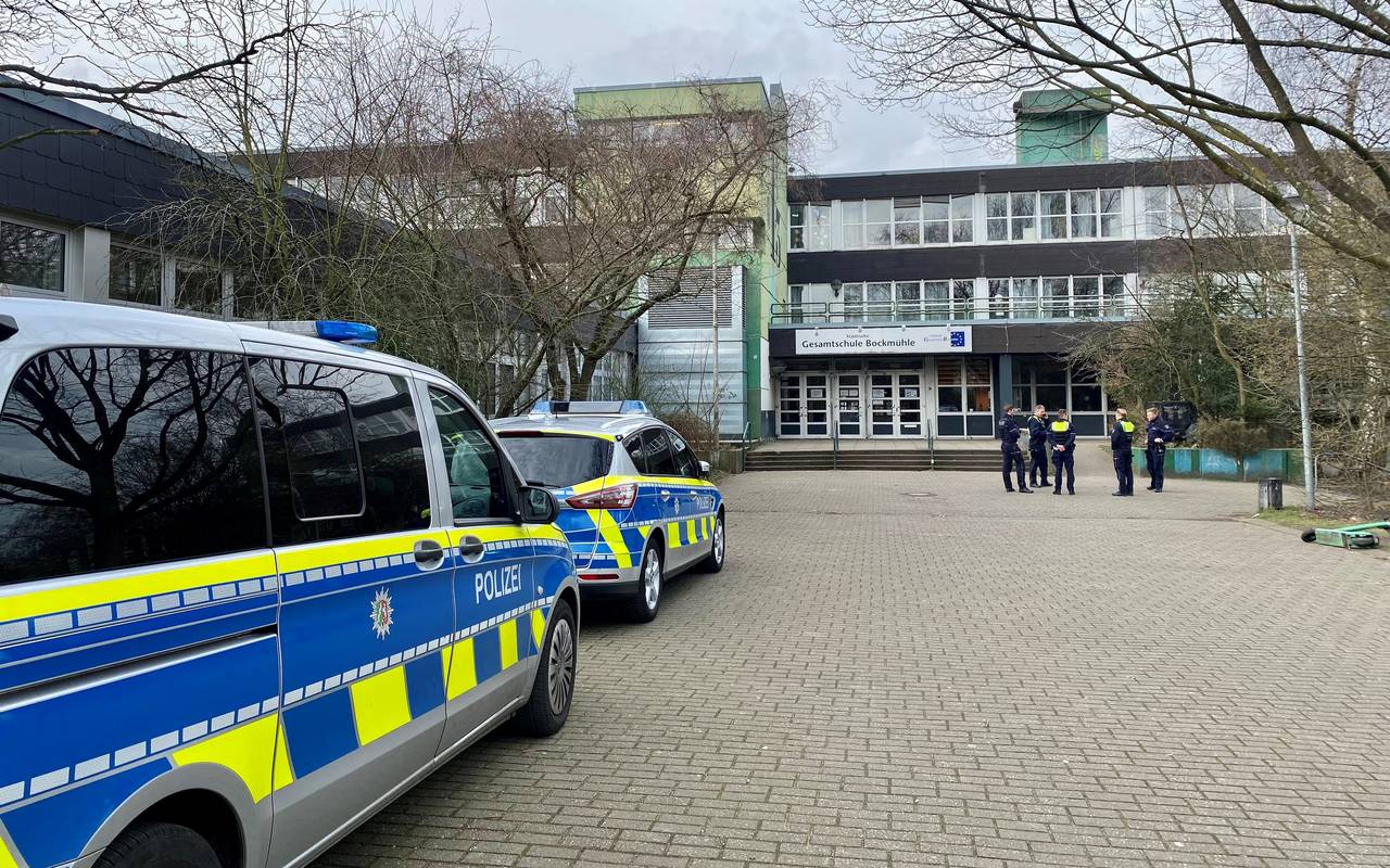 Bombendrohung an der Gesamtschule Bockmühle in Essen