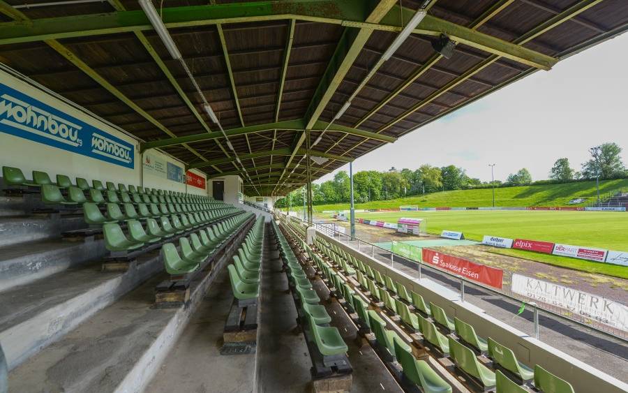 Das Stadion Uhlenkrug im Stadtteil Stadtwald.