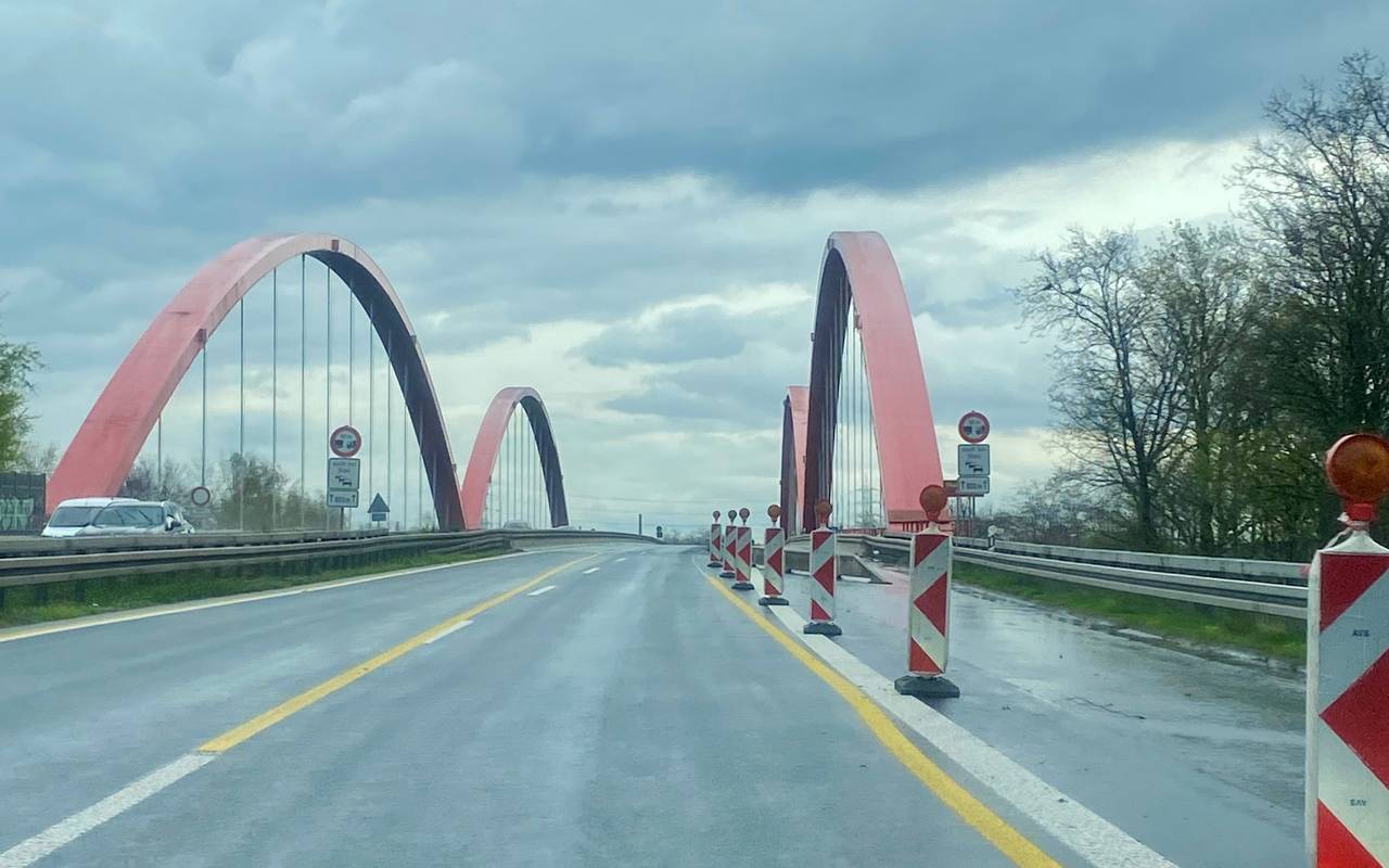 Die A42-Brücke bei Essen nach der Wiederöffnung Richtung Dortmund.