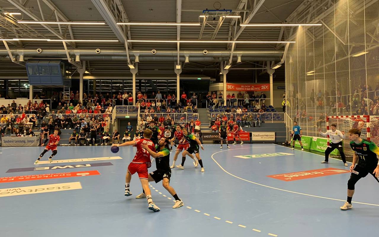 Der TUSEM Essen gewinnt das Derby gegen den VfL Eintracht Hagen.