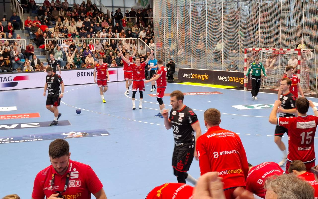 Der TUSEM Essen spielt in heimischer Halle eine makellose Hinserie.