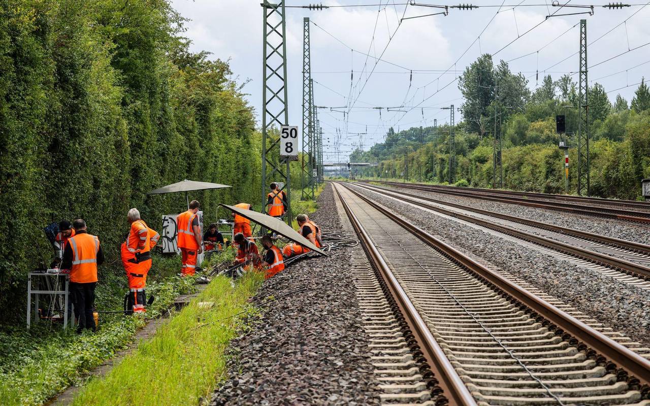 Brandanschlag auf wichtige Bahnstrecke