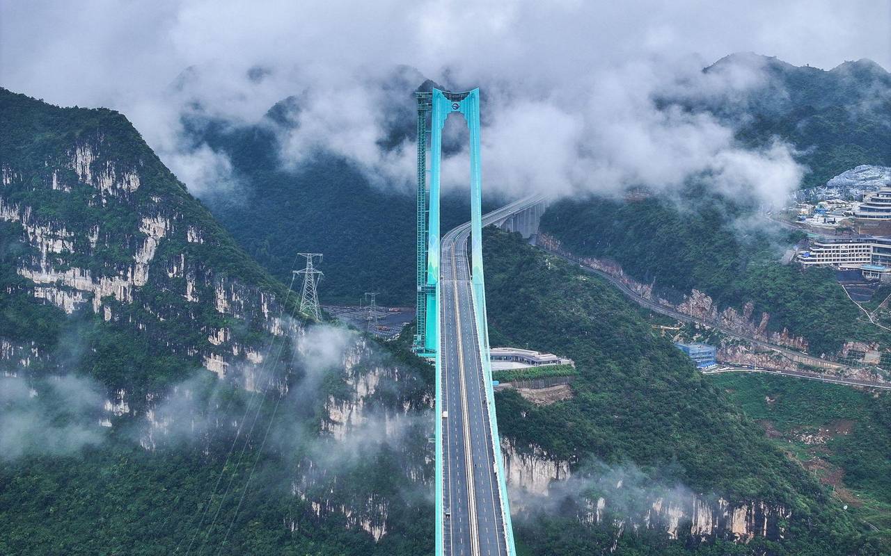 Huajiang Grand Canyon Bridge in China