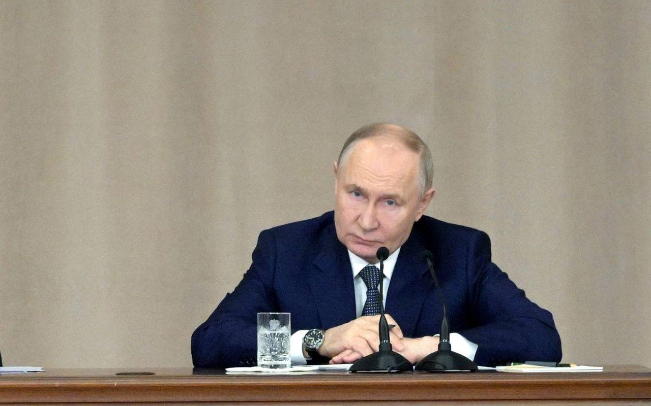 Putin im Obersten Gericht in Russland