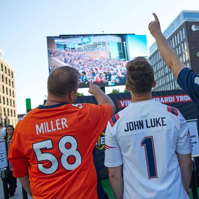 NFL-Fans beim Public Viewing