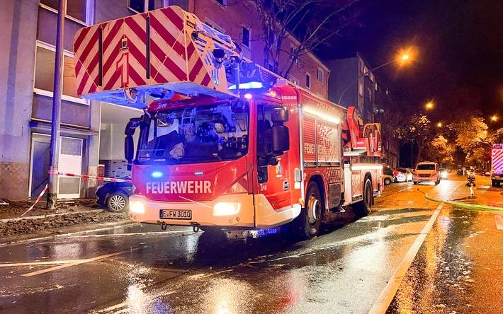 Feuerwerh setzte zwei Drehleitern ein; Foto: Feuerwehr Essen
