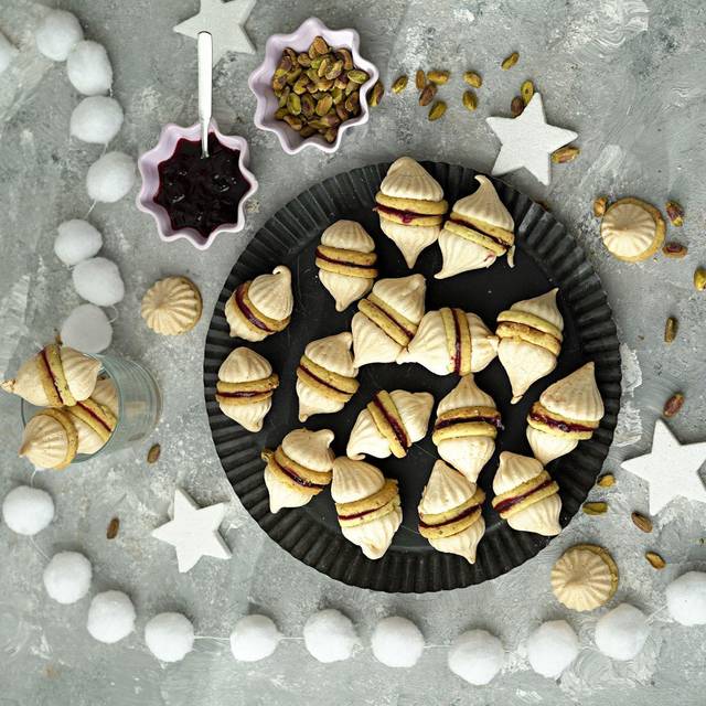 Pistazienkekse mit Geleefüllung